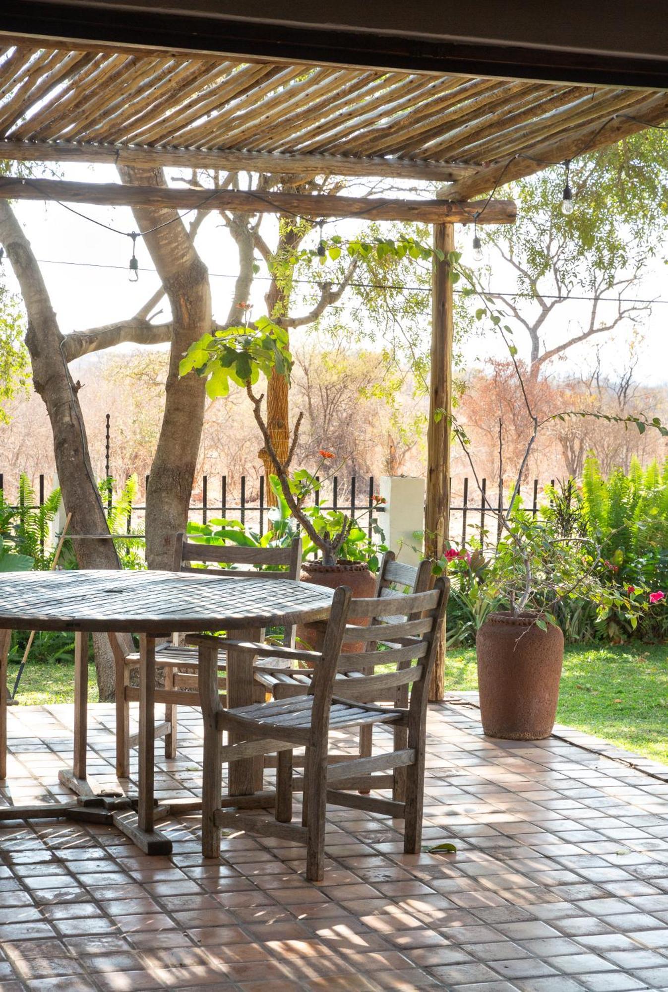 Drift Inn Victoria Falls Esterno foto